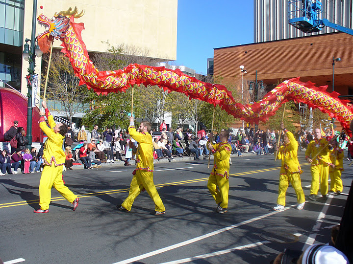 Parade dragon